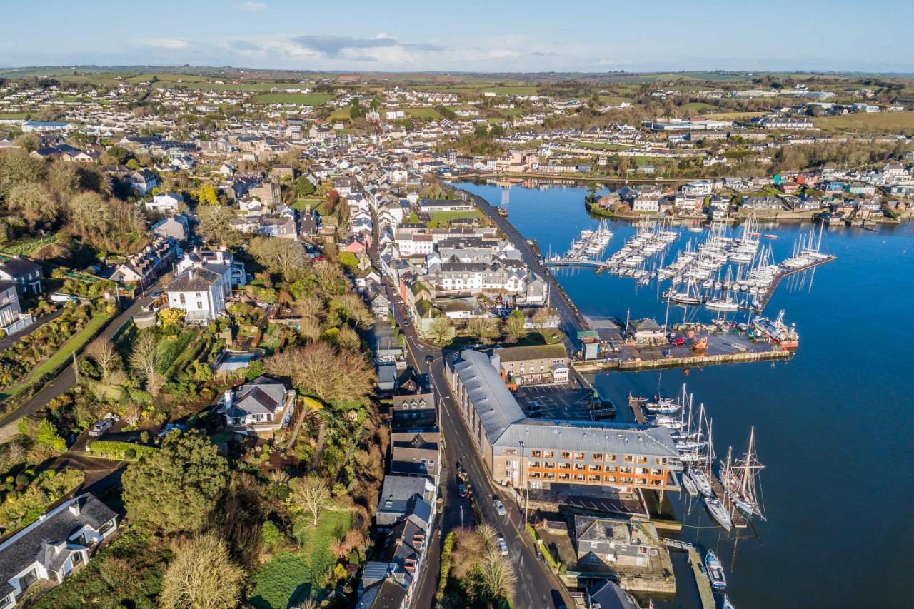 Four Winds,Kinsale Town,Exquisite Holiday Homes,Sleeps 26 エクステリア 写真