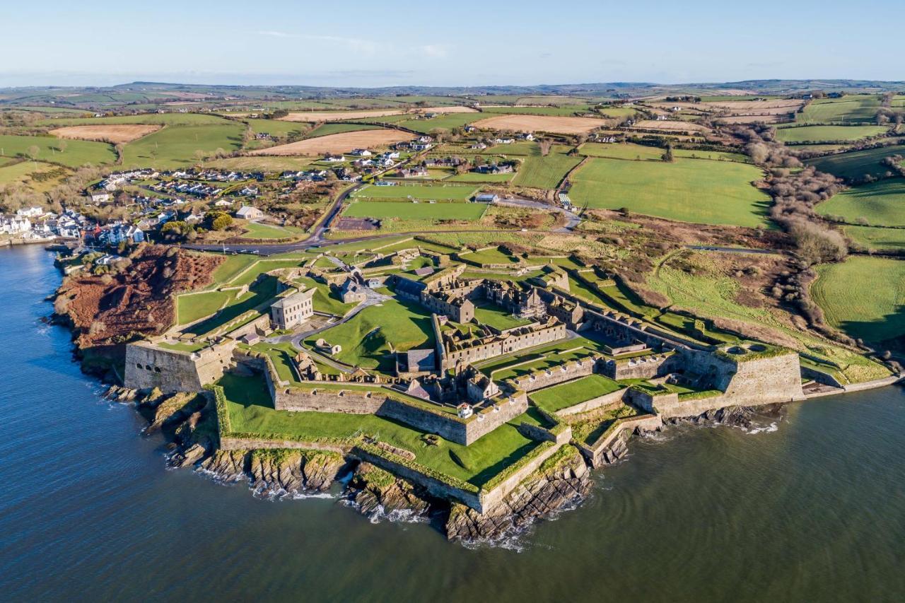 Four Winds,Kinsale Town,Exquisite Holiday Homes,Sleeps 26 エクステリア 写真